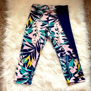 Tropical pattern Old Navy active leggings